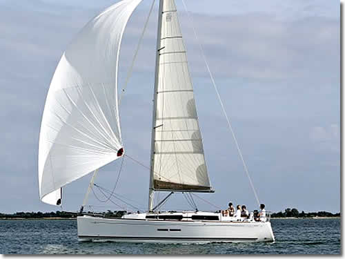 Rent the sailing yacht Dufour - 375